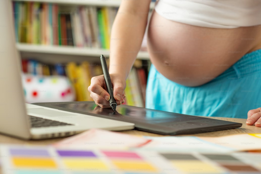 7 Maternity Leave Out-of-the-Office Messages You'd Want To Save